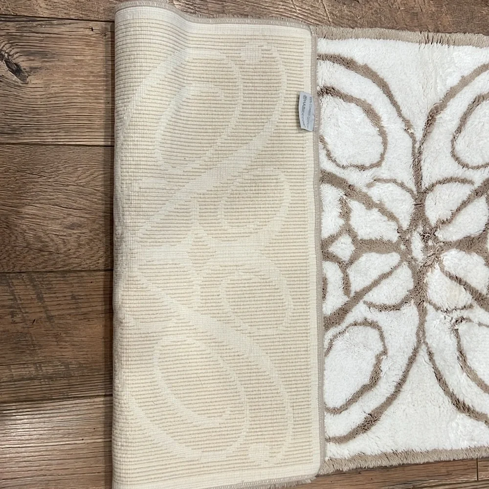 Habidecor Beige & White Rug NWOT Size 24” x 39.5”